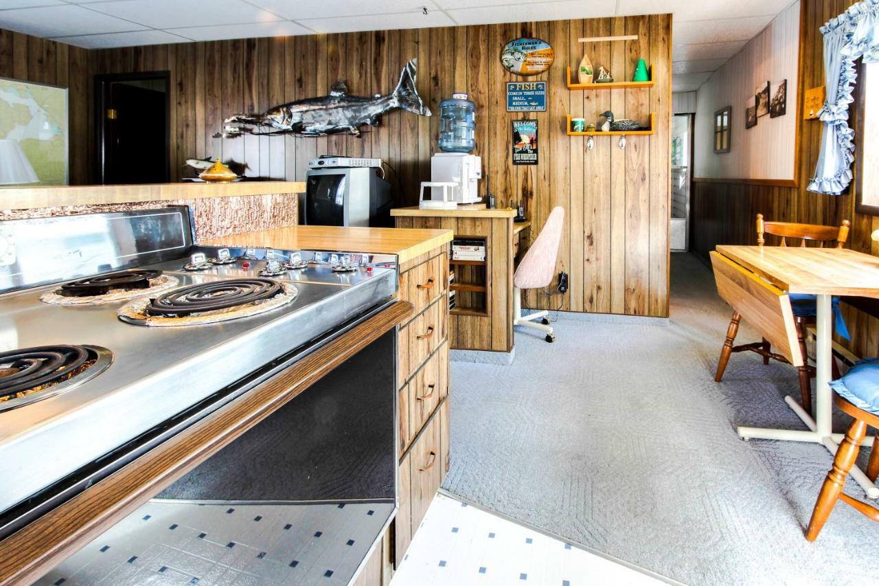 Scenic Bay Float Home Hideaway Athol Exterior foto